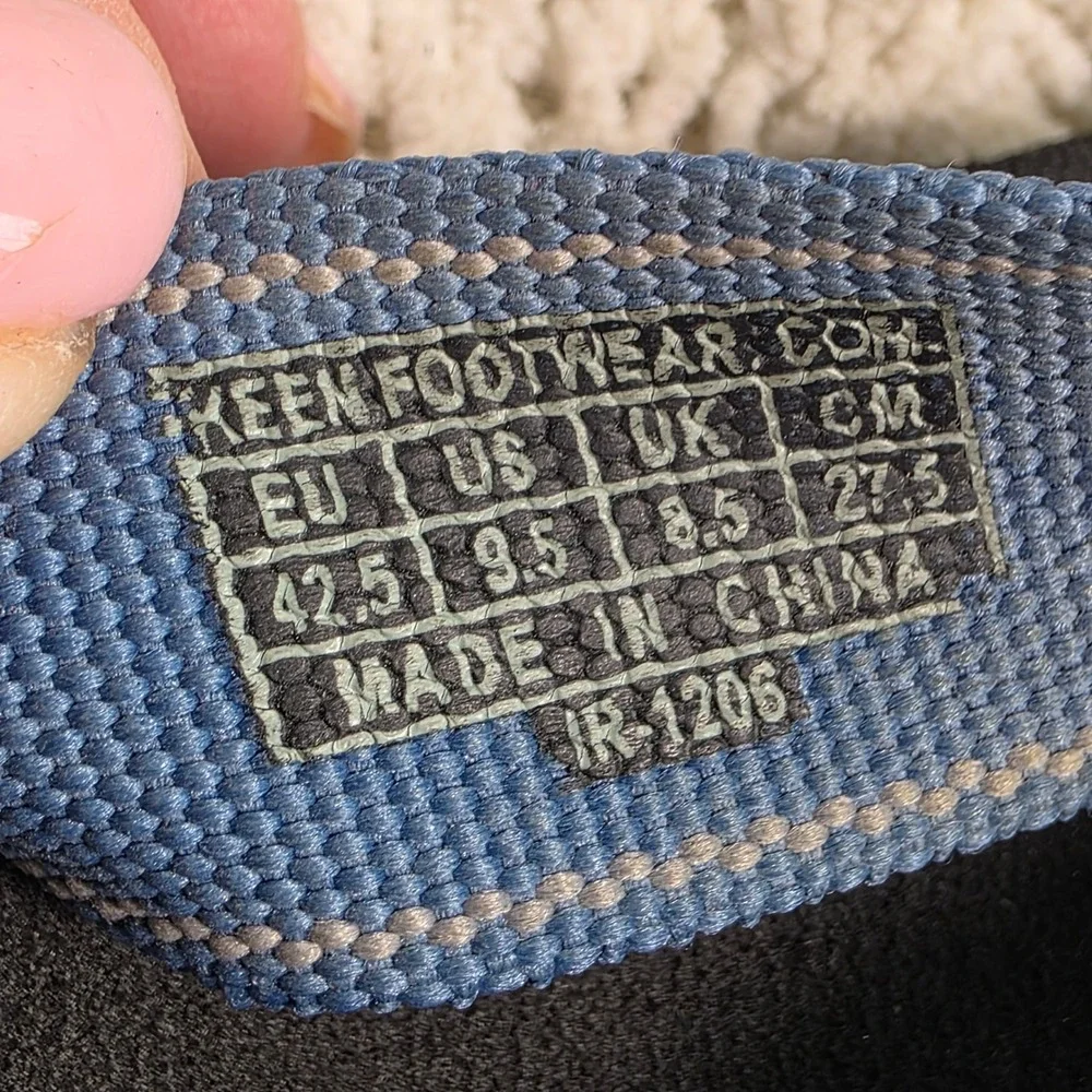 KEEN Waimea Toe Protect Flip Flops Blue Thong Sandals Mens 9.5 Excellent